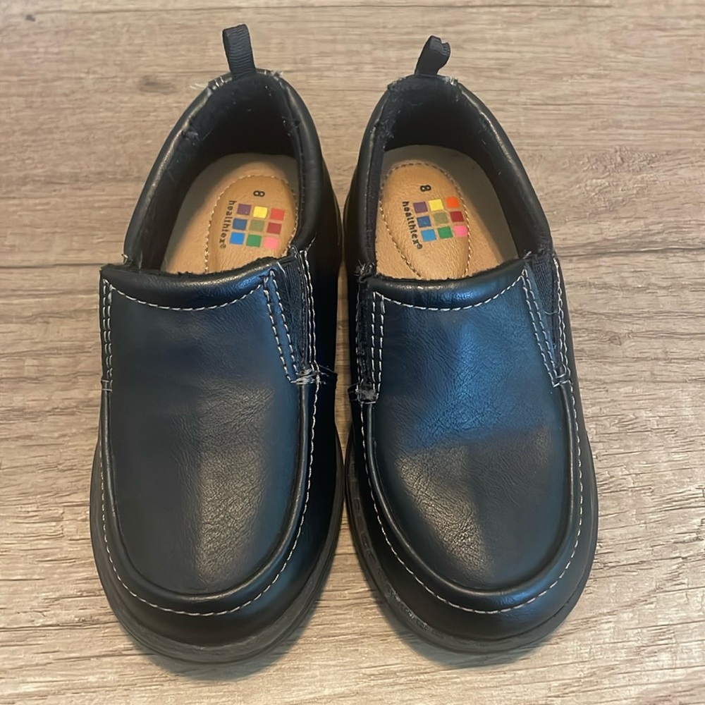 Black dress shoes